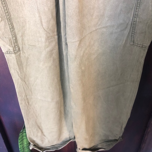 Women’s Free People Olive Cargo Ankle Trouser - Picture 14 of 15
